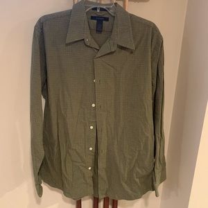 Men’s green button down